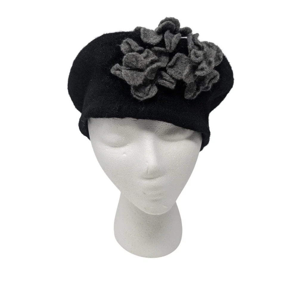 Vintage Style Wool Blend Beret Hat Gray Felt Floral Applique Parisian Chic Retro